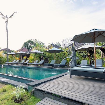 Sunset Star Huts Hotel Nusa Lembongan  Exterior photo