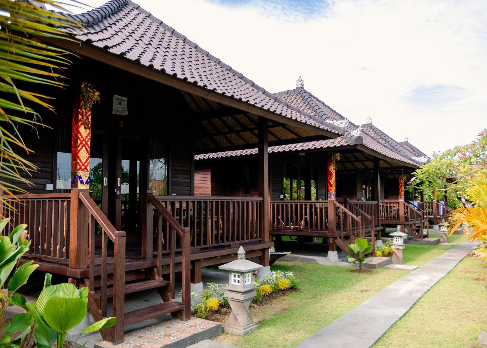 Sunset Star Huts Hotel Nusa Lembongan  Exterior photo
